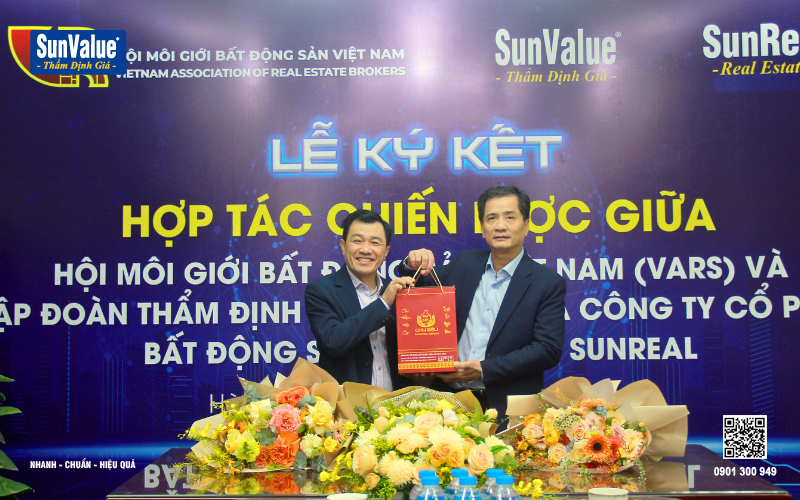 Lễ ký kết hợp tác chiến lược giữa SunValue và Hội Môi giới Bất động sản Việt Nam VARS 2